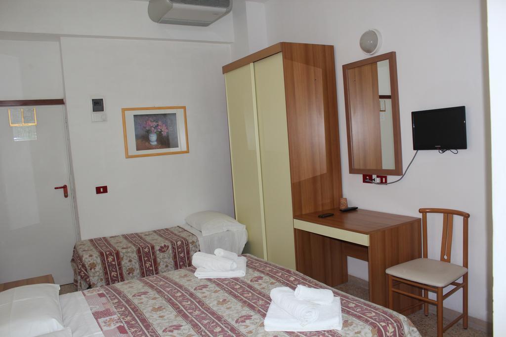 Hotel Santini Rímini Habitación foto