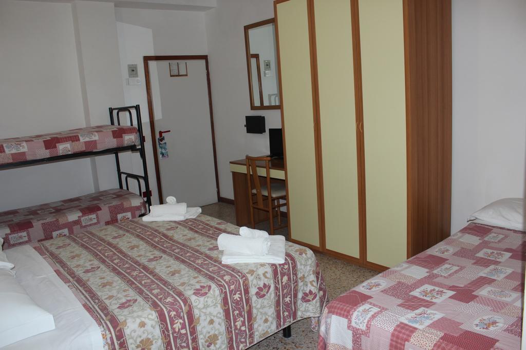 Hotel Santini Rímini Habitación foto